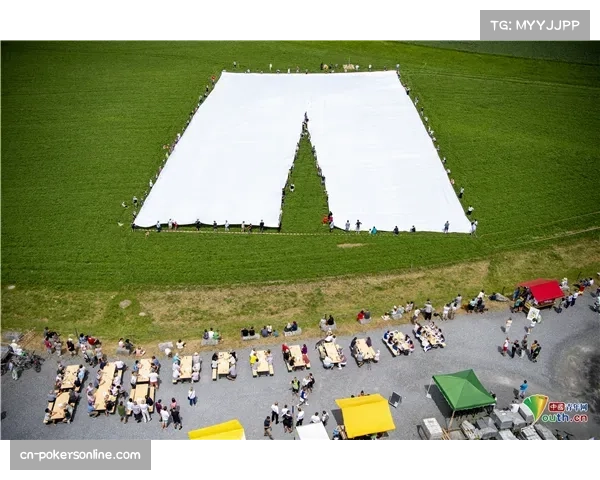 WNBA冠军球队奖杯高1.2米，重达15公斤